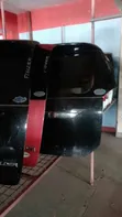 Toyota Wish Boot Tailgate (2005) - 1