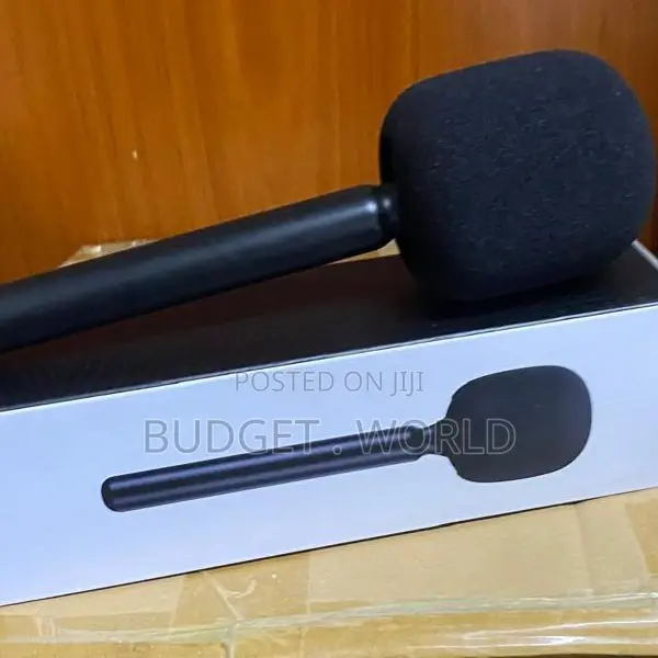 Premium Clip-on Microphone for YouTube & Livestreams - 1