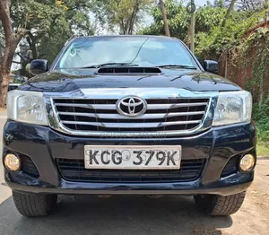 Toyota Hilux Double Cab 2011