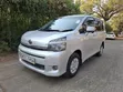 Toyota Voxy 2011 Silver - 2