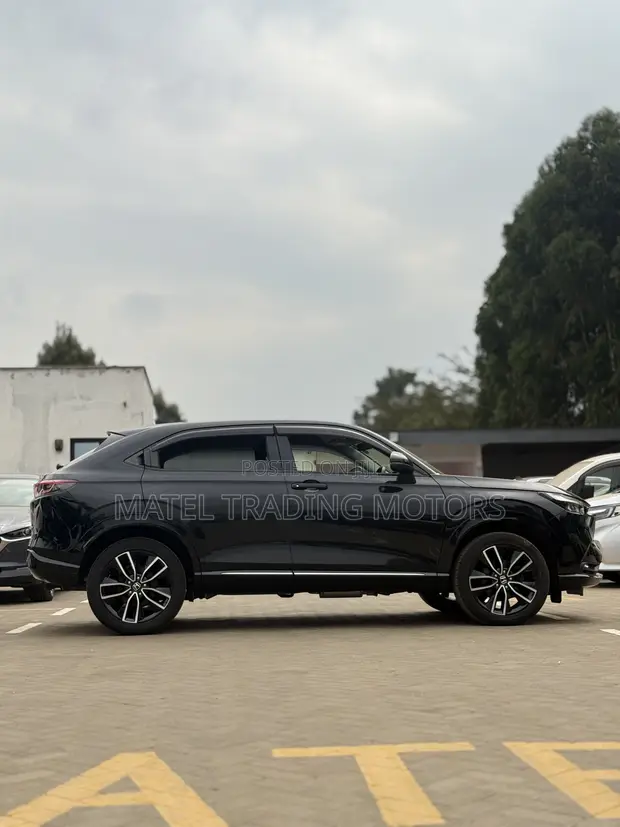 Honda Vezel 1.5 Hybrid 4WD 2021 Silver - 1