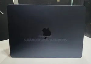 Apple MacBook Air 2022 M2 8GB RAM 256GB SSD