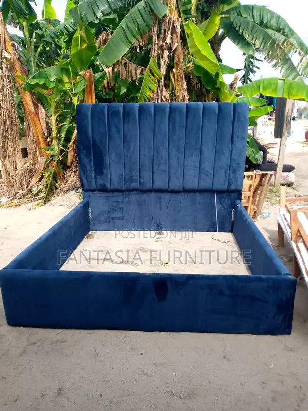 Kitanda cha Chester cha Navy Blue Panel 5x6 - 1