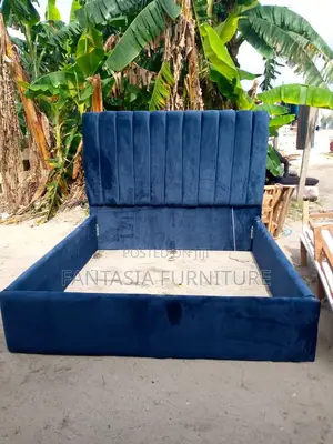 Kitanda cha Chester cha Navy Blue Panel 5x6