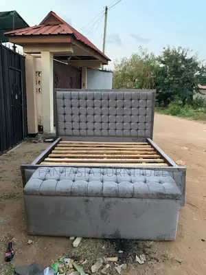 5x6 Grey Bubble Chester Bed Frame + Storage Box
