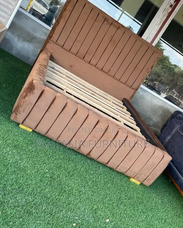 5x6 Brown Ribbed Panel Chester Bed Frame - 1