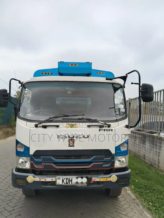 Isuzu FRR 90 Lori la Bodi Iliyofunikwa - 2022 - 1