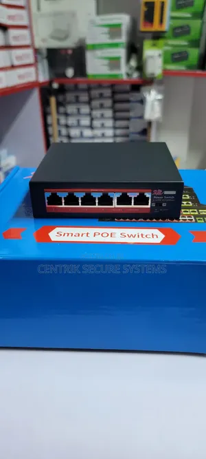4-Port PoE Switch na 2 Uplink Ports