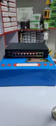 4-Port PoE Switch na 2 Uplink Ports - 2