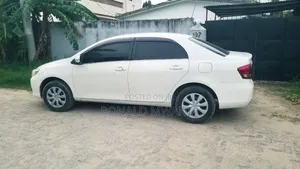 Toyota Axio 1.8 Luxel 2WD 2011 Pearl