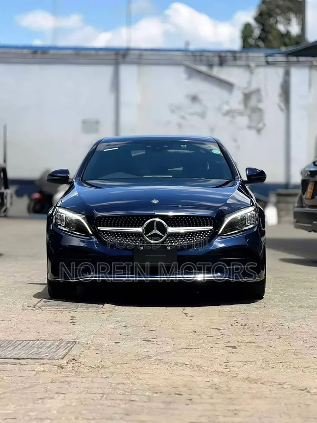 Mercedes-Benz C200 2020 Blue - 1