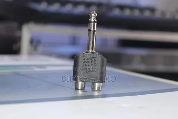 6.35mm (1/4") TRS Male to Dual RCA Female Stereo Audio Adapter Splitter - 1