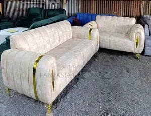 Seti ya Sofa ya Beige ya Kifalme ya Seater 5 na Kamba ya Dhahabu