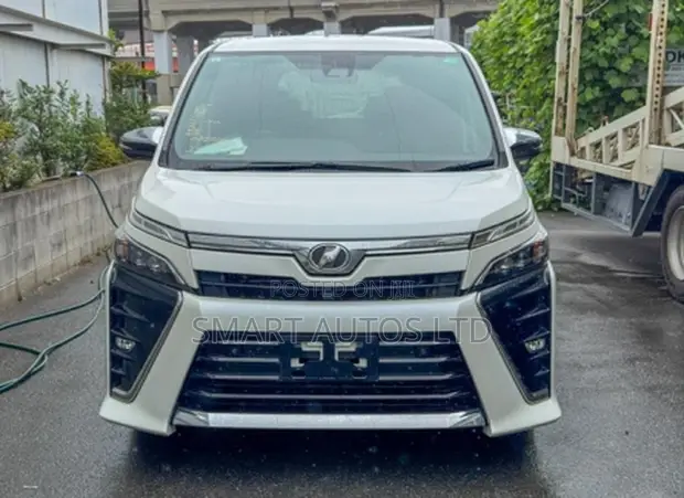 Toyota Voxy ZS Kirameki 2019 - 1