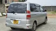 Toyota Noah 2007 Silver - 4