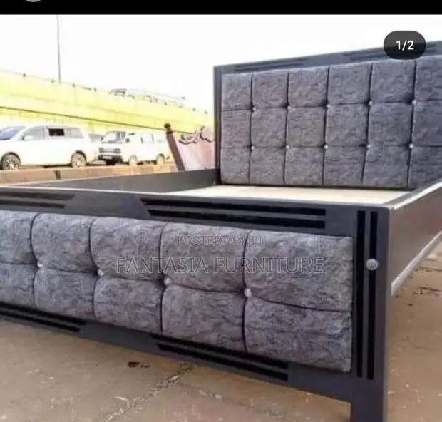 Kitanda cha Charcoal Grey chenye Mfumo wa Tufted 5x6 - 1