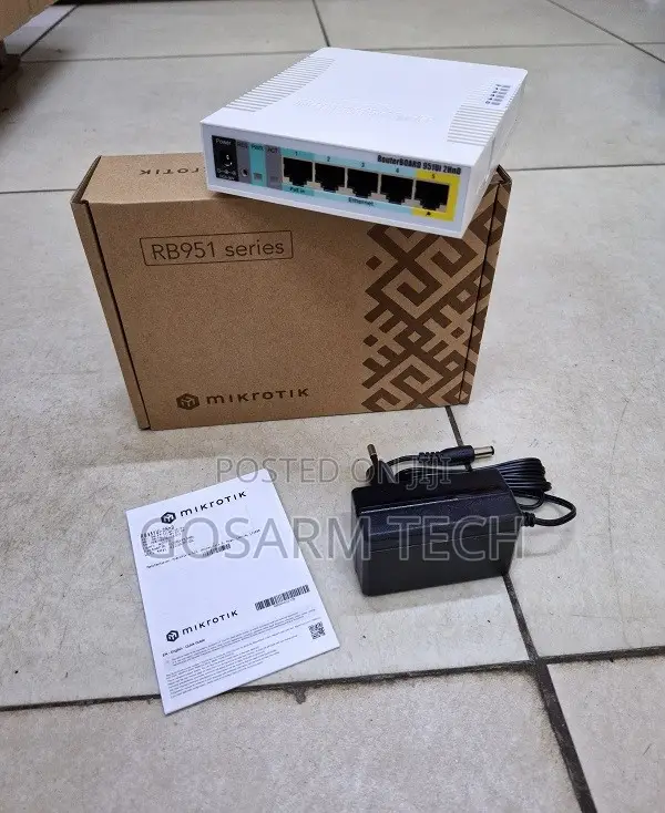 MikroTik RB951Ui-2HnD 2.4GHz Wi-Fi Router - 1