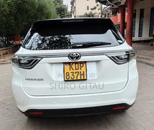 Toyota Harrier 2016 Nyeupe