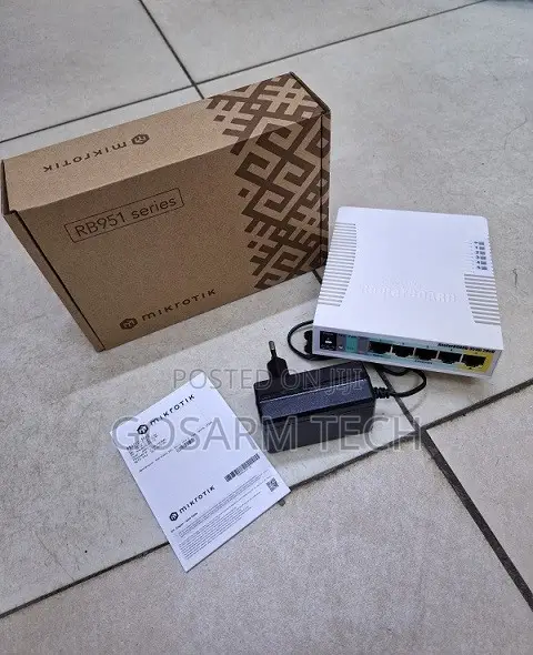 MikroTik RB951Ui-2HnD Wireless Router Board - 1