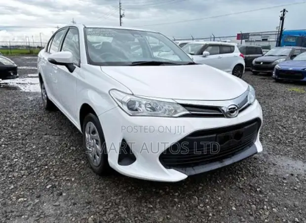 Toyota Axio 2020 Off White - 1