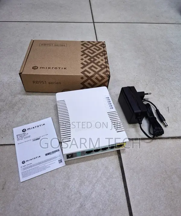MikroTik RouterBoard RB951Ui-2HnD Wireless Router - 1