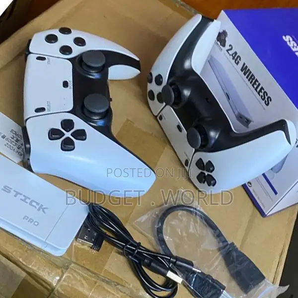 M15 4K Retro Game Player with Dual Wireless Controllers - 1