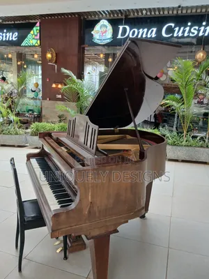 Preowned Vintage Grand Piano