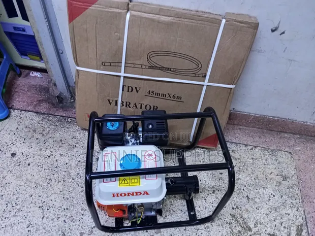 8hp Honda Concrete Vibrator - 1