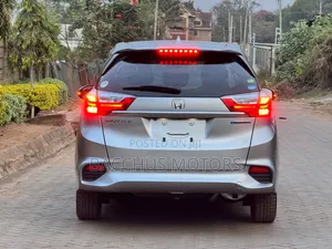 2019 Honda Shuttle Hybrid Silver