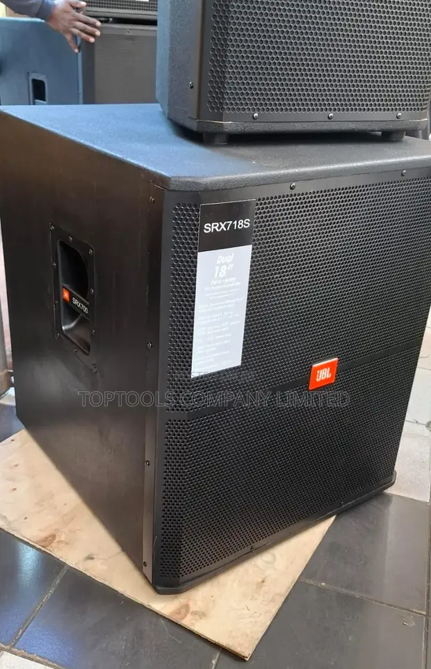 JBL SRX718S 18-Inch Bass Speaker - 1