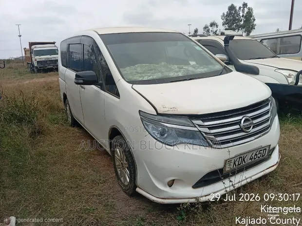 Nissan Serena 2015 White - 1
