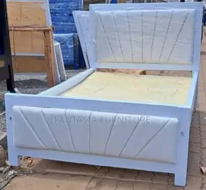5x6 White Frame Sunburst Ribbed Bed