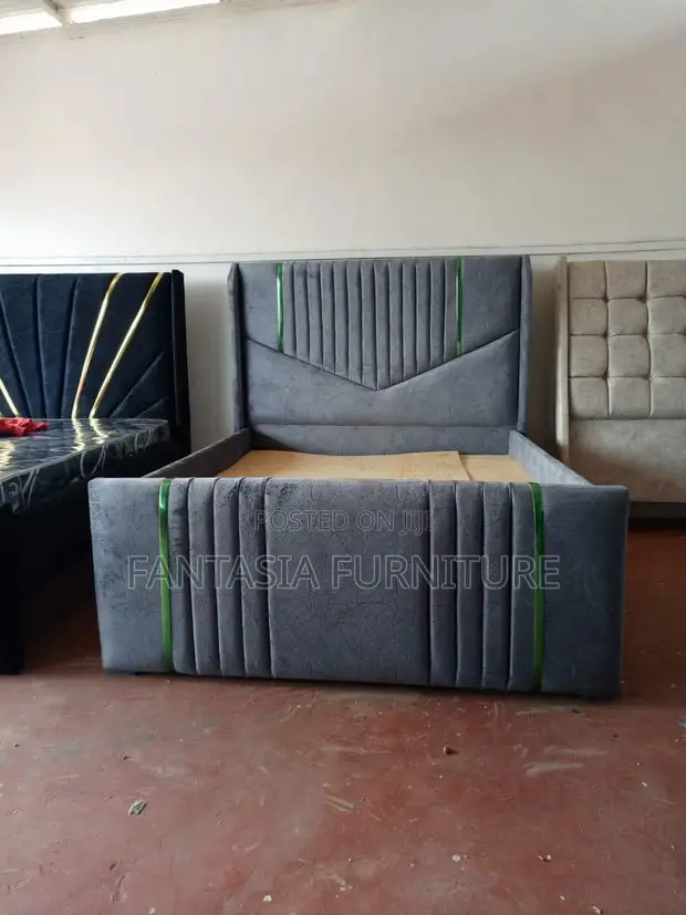 Bold Grey Chester Bed - 5x6 - 1