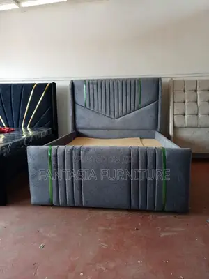 Bold Grey Chester Bed - 5x6