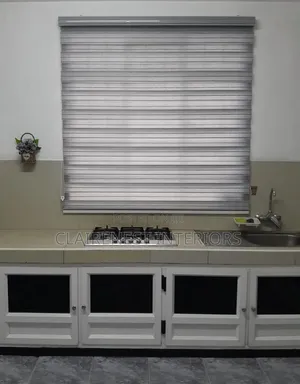 Stylish Horizontal Office Blinds - Brand New