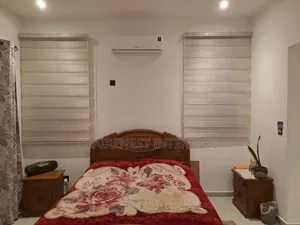 Horizontal Office Blinds - Home Interiors