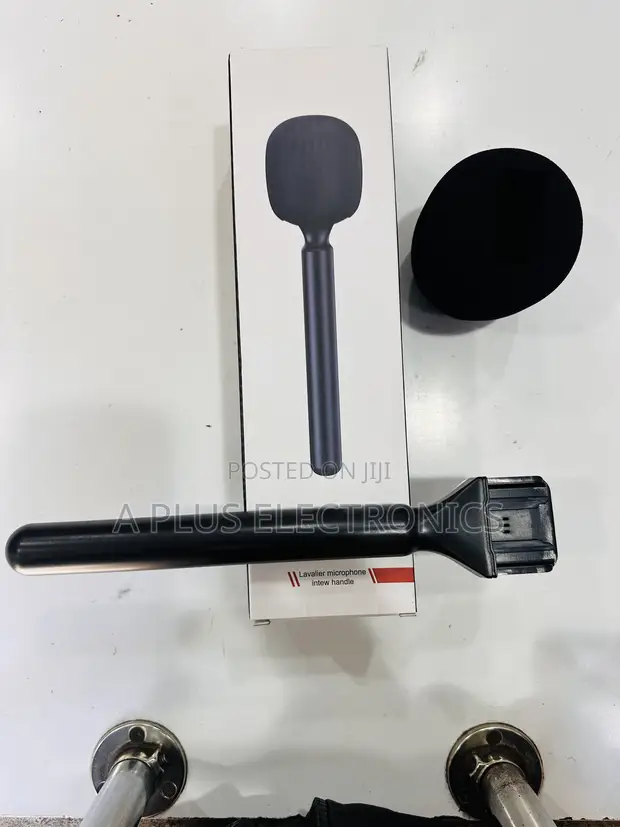 Professional Wireless Lavalier Microphone for Interviews & Content Creation - 1