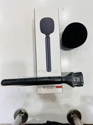 Professional Wireless Lavalier Microphone for Interviews & Content Creation