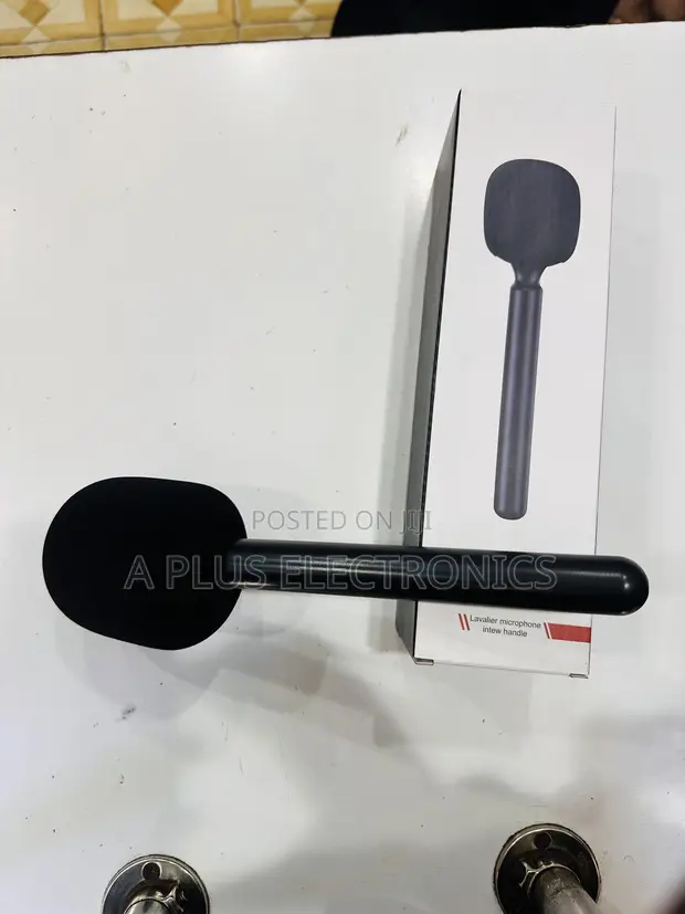 High Quality Wireless Lavalier Microphone - 1