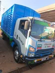 Treni ya Isuzu FRR 90 yenye Mwili Uliofunikwa 2019 - 4