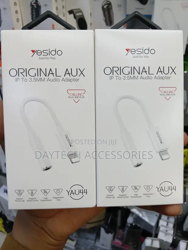Yesido YAU44 Lightning to 3.5mm Audio Adapter - 1