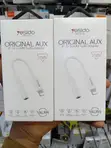 Yesido YAU44 Lightning to Aux Converter - White - 1