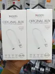 Yesido YAU44 Lightning to Aux Converter - White - 4