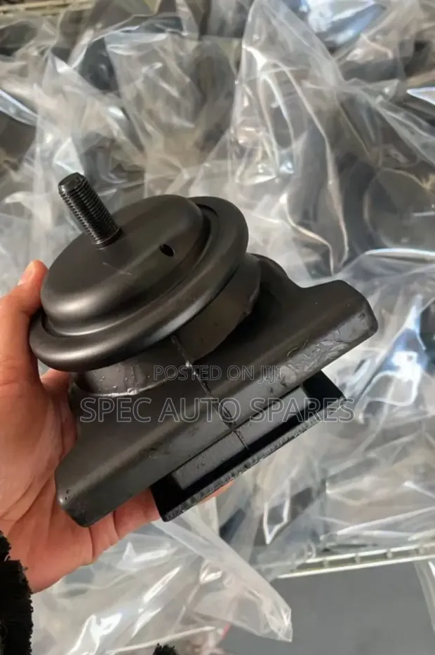 Mitsubishi Canter Front Engine Mounting (4D35, 4D33, 4D34) - 1