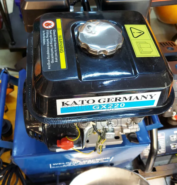 Kato Germany 4-Stroke Gasoline Engine - 1