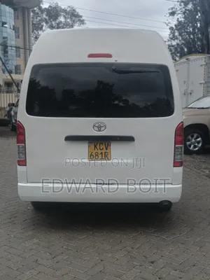 Toyota HiAce 2019