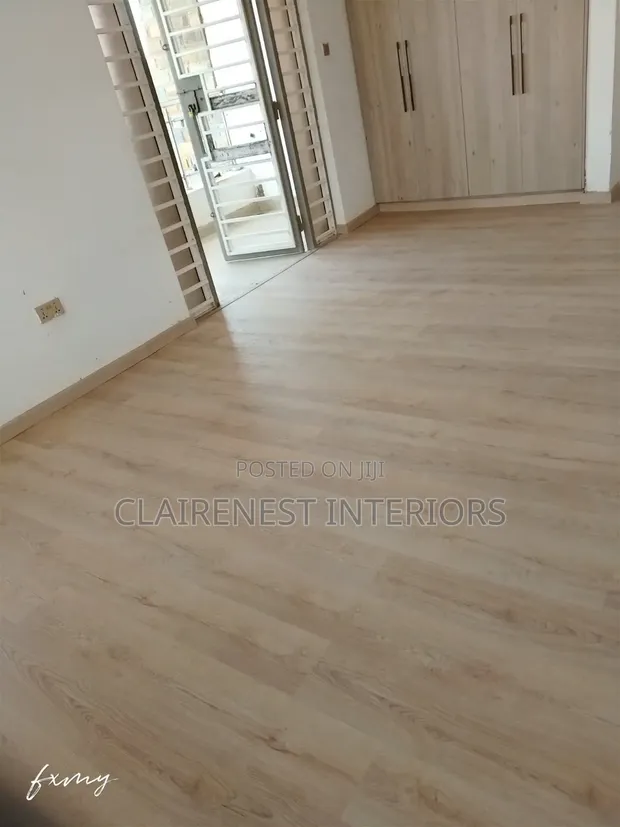 Luxury Vinyl Tiles: Mkeka wa Ubao Design Flooring - 1