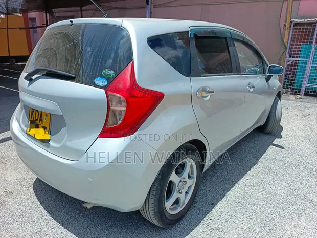 Nissan Note 2014 Silver - 1