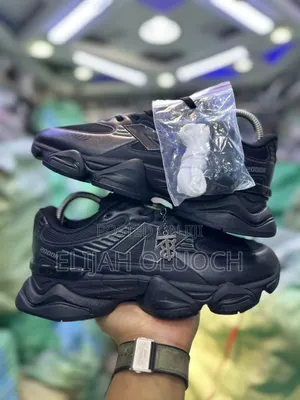 New Balance 2000R "Triple Black" Sneakers za Ngozi