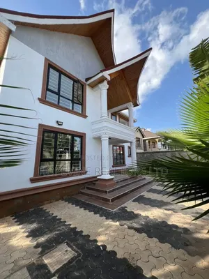 5-Bedroom Mansion for Sale in Kamakis